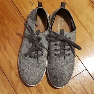 Toms Shoes